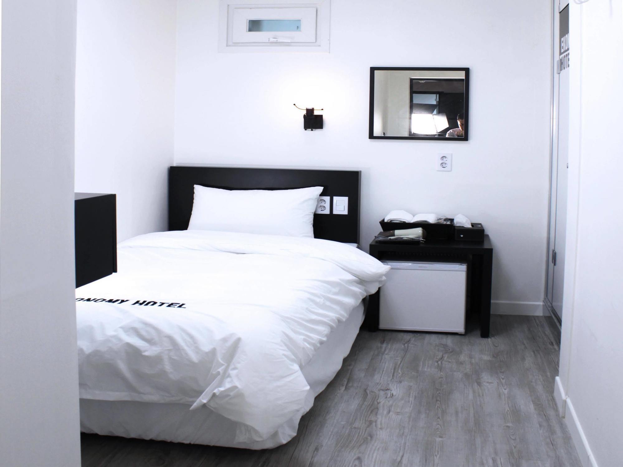 Ekonomy Hotel Dongdaemun Seul Dış mekan fotoğraf