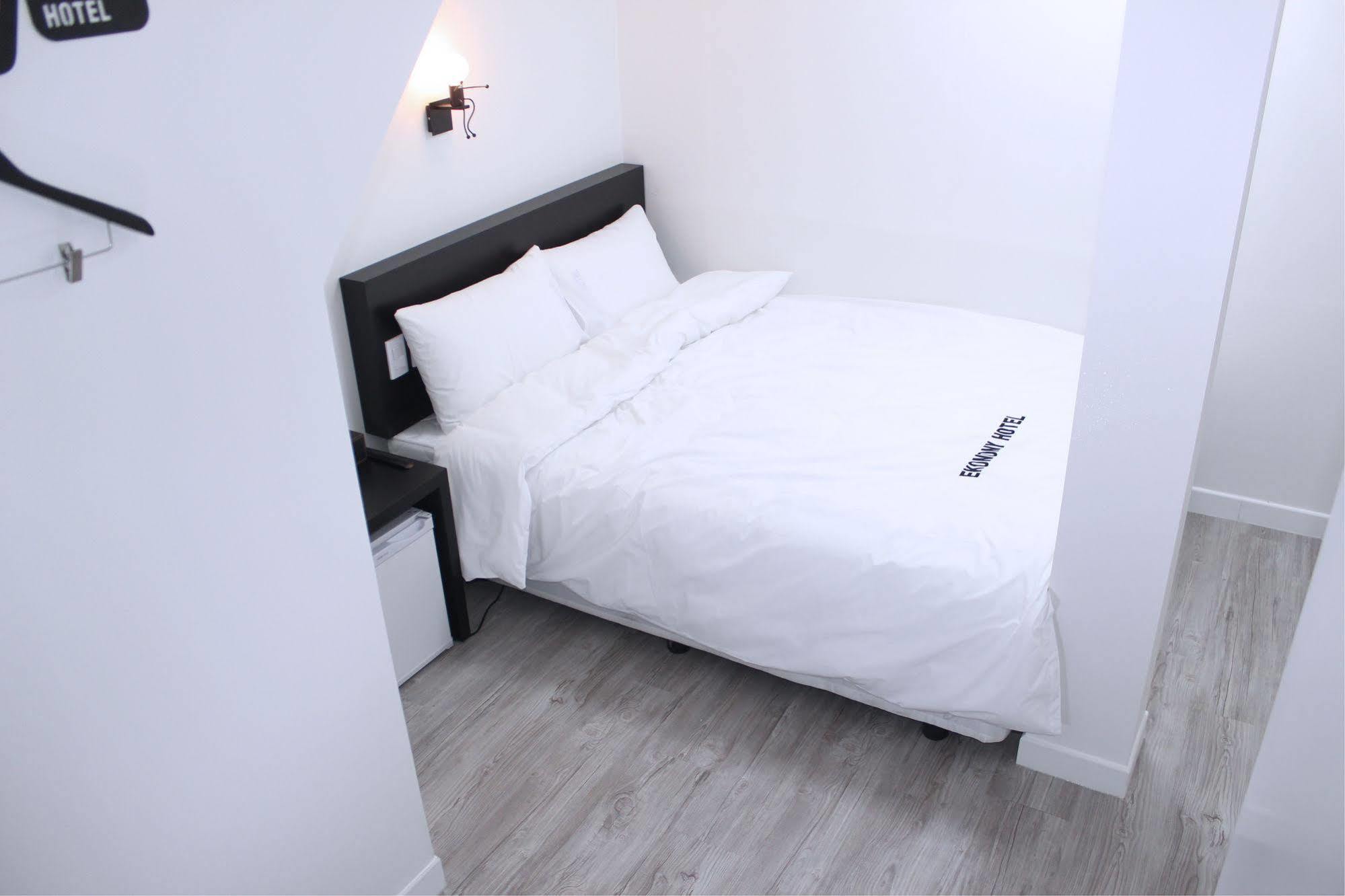 Ekonomy Hotel Dongdaemun Seul Dış mekan fotoğraf